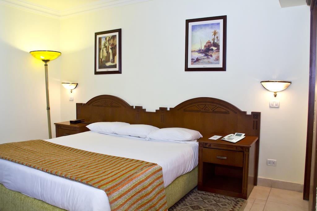 Tolip Aswan Hotel Buitenkant foto