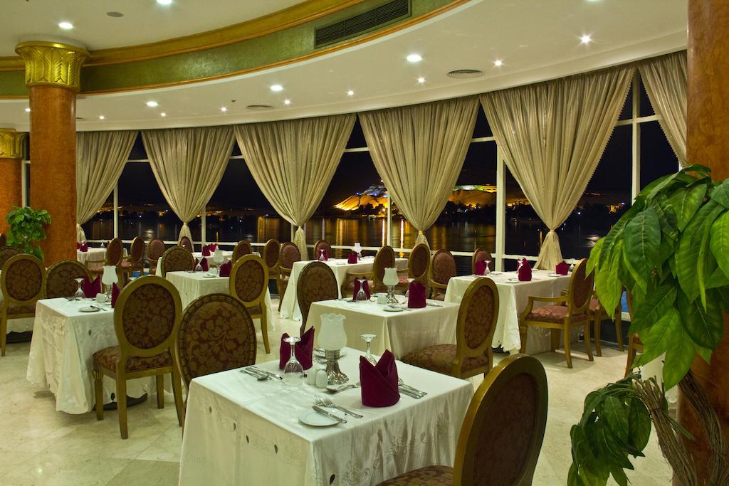 Tolip Aswan Hotel Buitenkant foto
